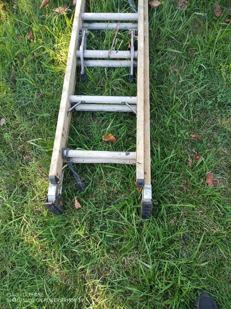 24 Foot Ladder Fiber Glass