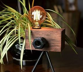  Vintage Camera Lamp 📸