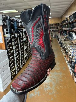 Men’s Boots