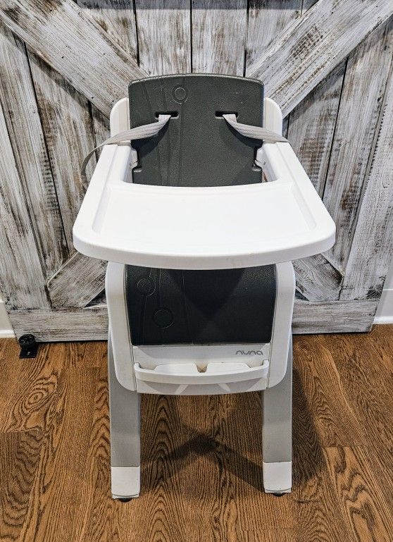 Nuna ZAAZ High Chair! (Retails $380)