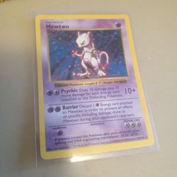 Rare Holo Mewtwo Pokemon card
