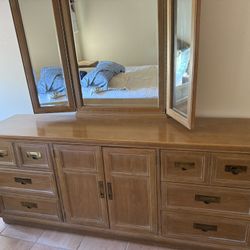 Stanley Bedroom Set  6 Piece Set