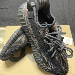 Yeezy Size 9