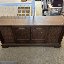 Antique Record Player w/ Atrak