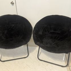 Foldable chairs 