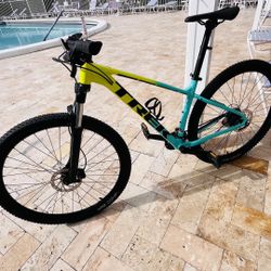 Trek Marlin 5 - Negociable