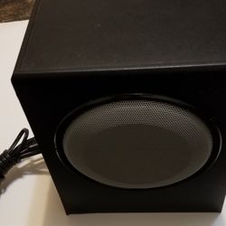Logitech X-530 Sub Woofer Amp