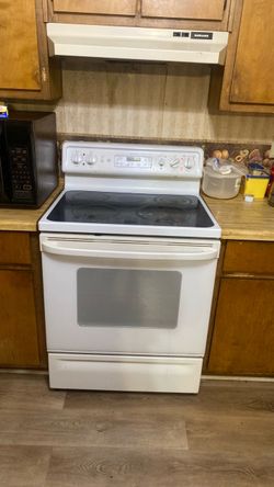 GE White Electric Range with Glass Cooktop