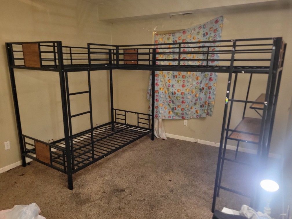 L Shape Three Tier Bunk Bed With Desk