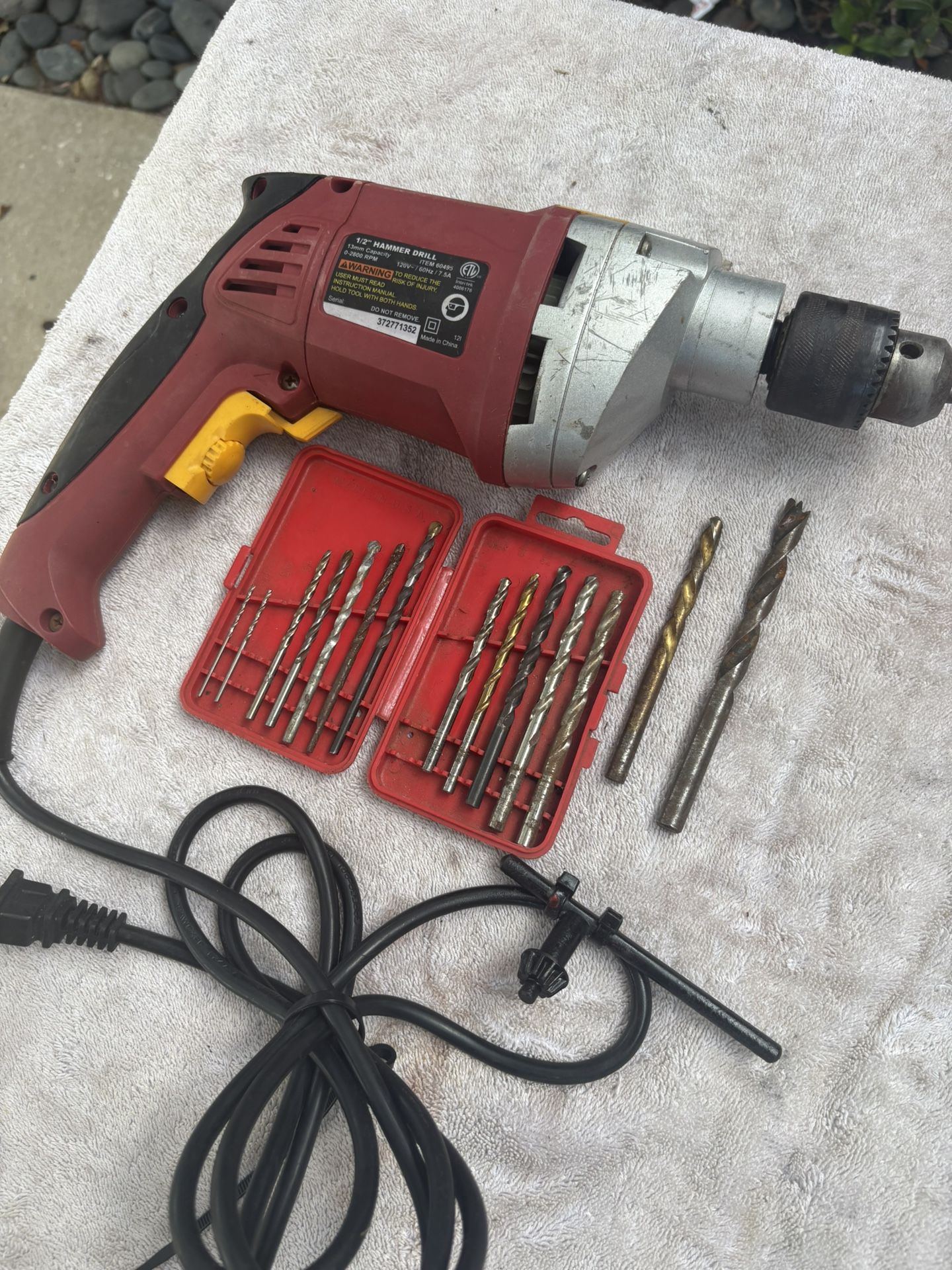 Chicago Electric Variable Speed Reversible Hammer Drill-60495-Like New-7.5 Amp- Dual Mode (Hammer/Drill Only), Handle, Bits, 8’ Cord