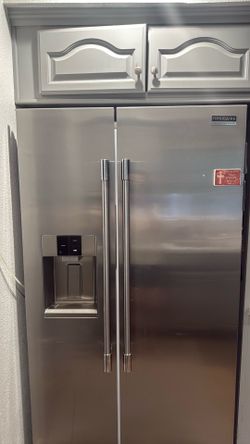 Fridgidaire professional