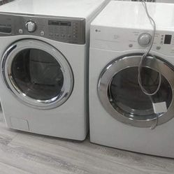 LG Washer And Gas Dryer Set For $690