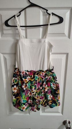 Two-Piece Crop Top and Tropical Shorts Set