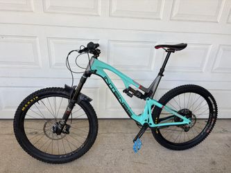 Intense Recluse Bike