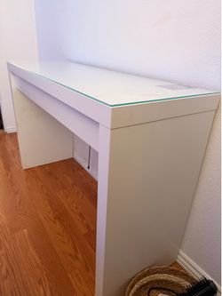 IKEA MALM dressing table/vanity