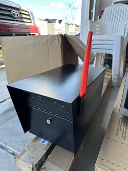 Mail Boss 7506 Locking Mailbox - USPS Approved, Anti-Theft Design (Large, Black)
