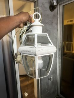 (2) Outdoor Lights