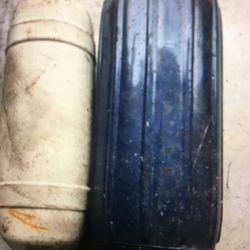 2 boat fenders