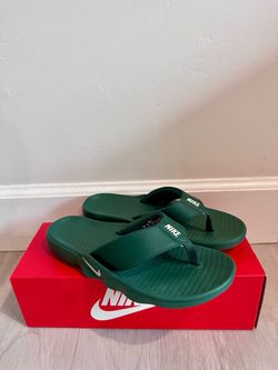Nike Men's Marina Sandal Size 7