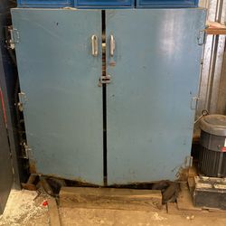 Large Heavy Duty Tool Cabinet