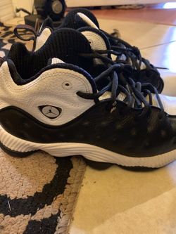 Jordan Jumpman Team 2 Size 9.5 with box