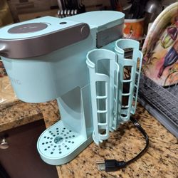 Keurig Single serve Coffee System Tiffany Blue Like New! Paid Extra For The Cup Holders On The Side! Included! Like New!