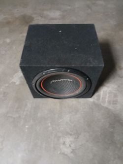 12" sub with box