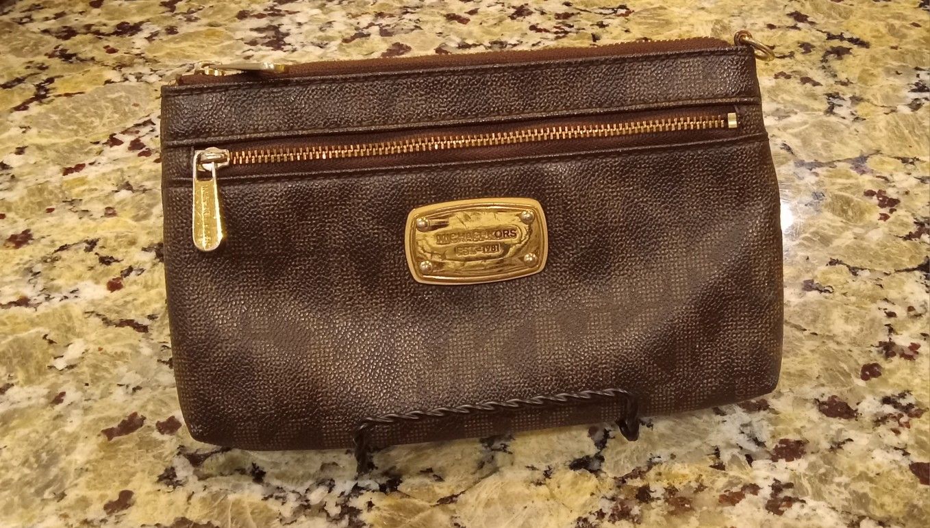 Michael Kors Leather Wristlet/Wallet