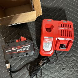 Milwaukee M18 FORGE 8.0 BATTERY & RAPID CHARGER 