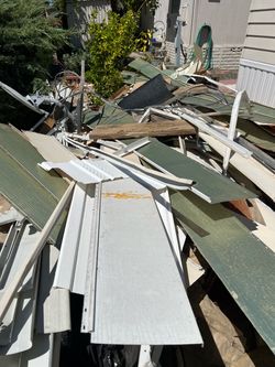 Free scrap metal- in Benicia -aluminum and iron