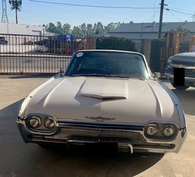 1961 Ford Thunderbird