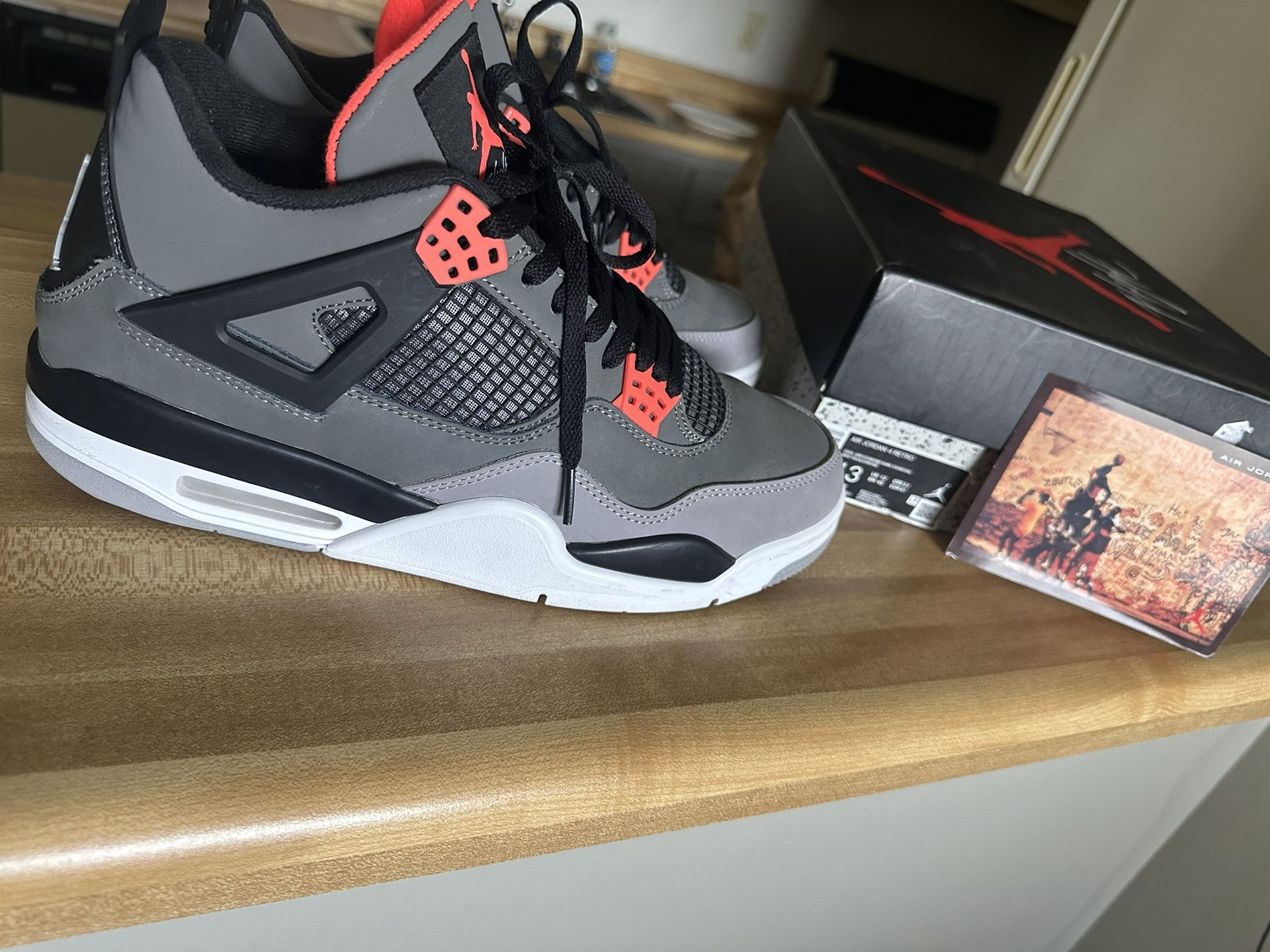 Jordan 4 Infrared