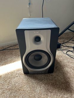 Studio Monitors powered and Sub