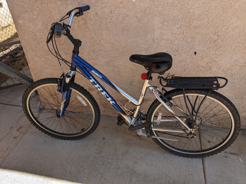 Trek Bicycle 820