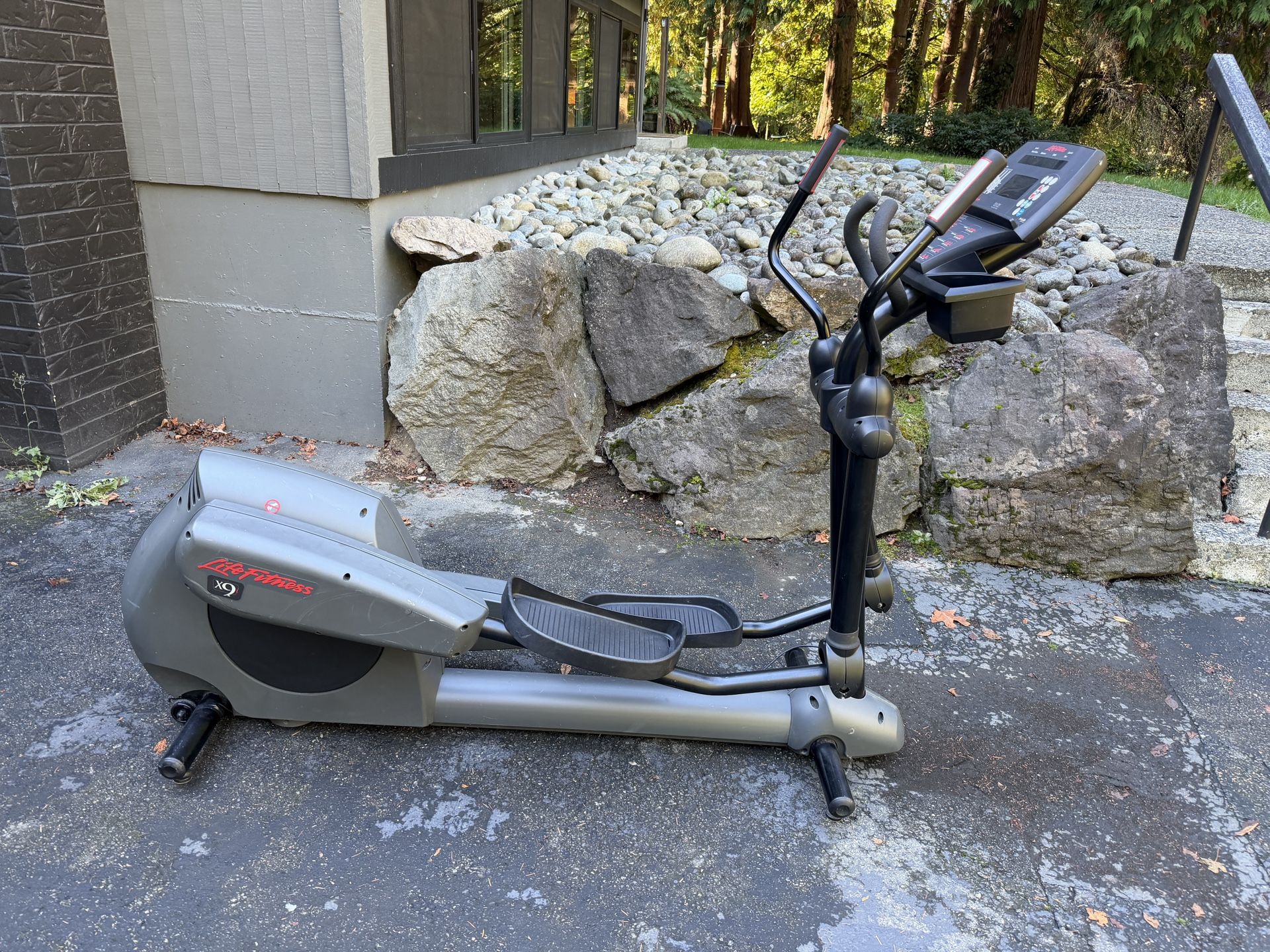 Life fitness X9i Elliptical