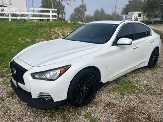 2015 Infiniti Q50