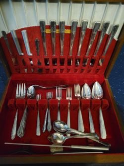 Heirloom plates silverware