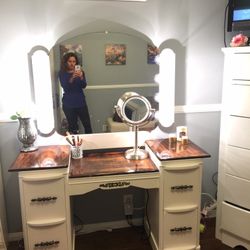VINTAGE VANITY - SOLID WOOD