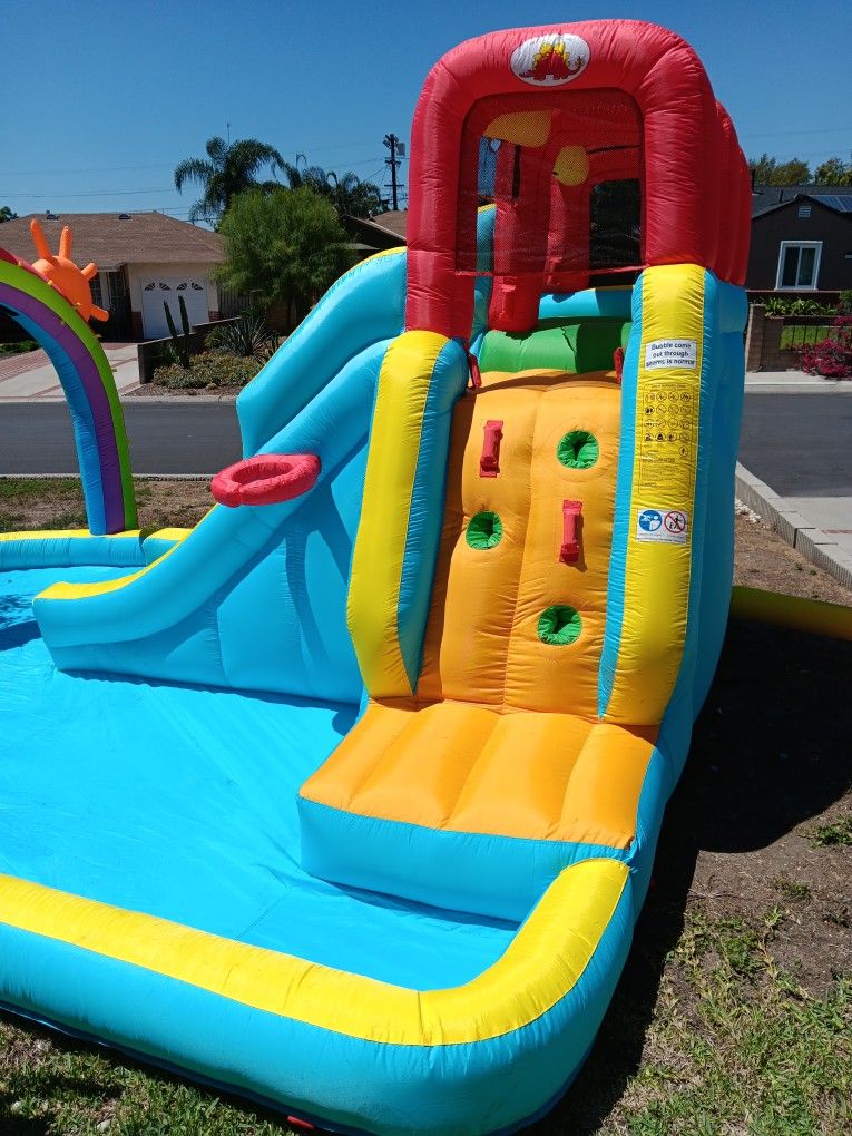 INFLATEABLE WATER SLIDE WATER PARK USED / EXCELLENT CONDITION $199.99 FIRM