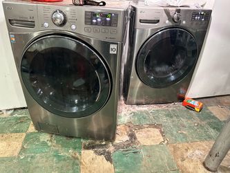 LG Front Load Washer and Dryer Set