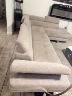 Sectional couch