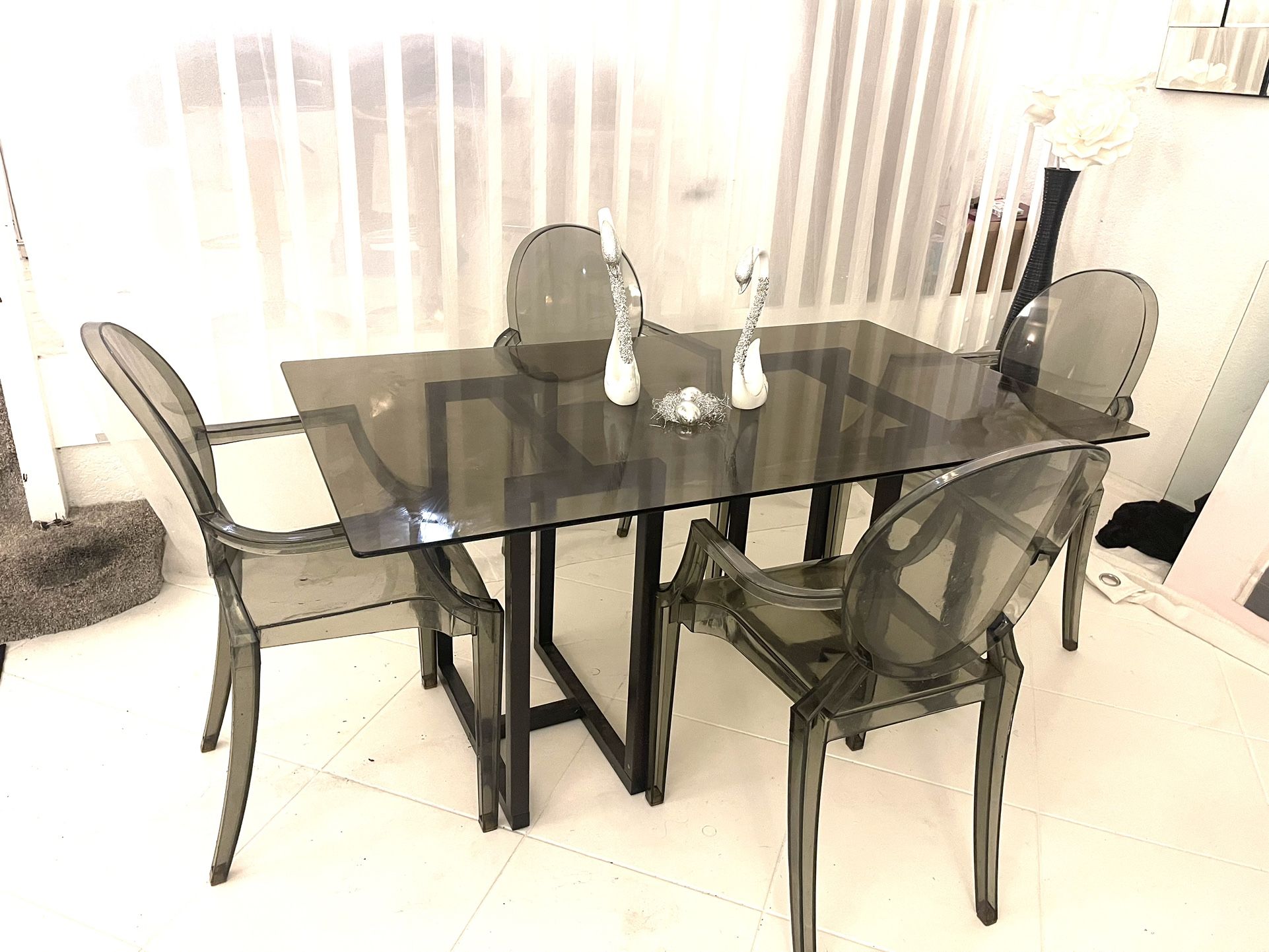  Beautiful Dining Table Set 
