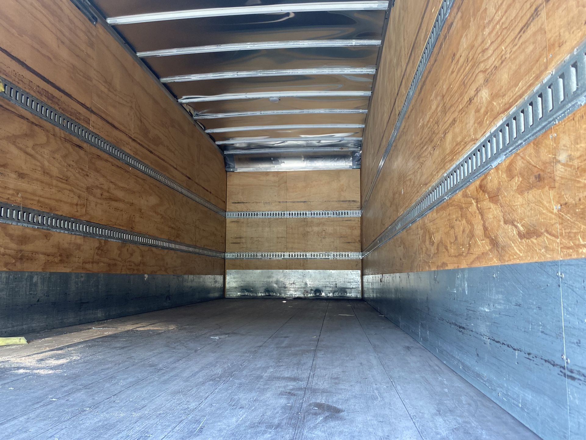 Morgan 102 X 103 Hi Cube 26 footer Box Truck Body dry van cargo