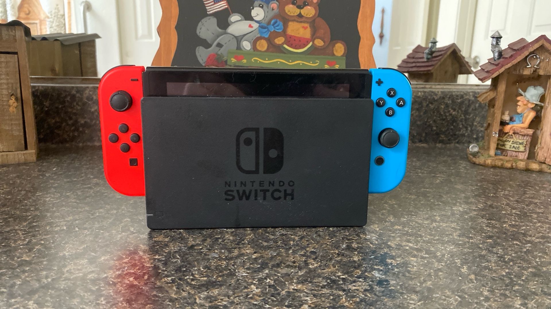 Nintendo switch w/ Zelda Tears Of The Kingdom