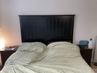 Queen Bedframe