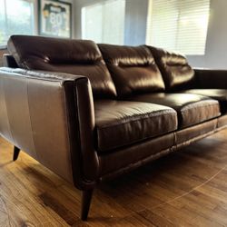 Premium Cognac Brown Leather Sofa – Modern, Clean Lines