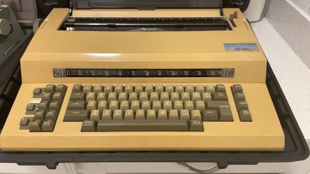 Olivetti 900X Electronic Typewriter