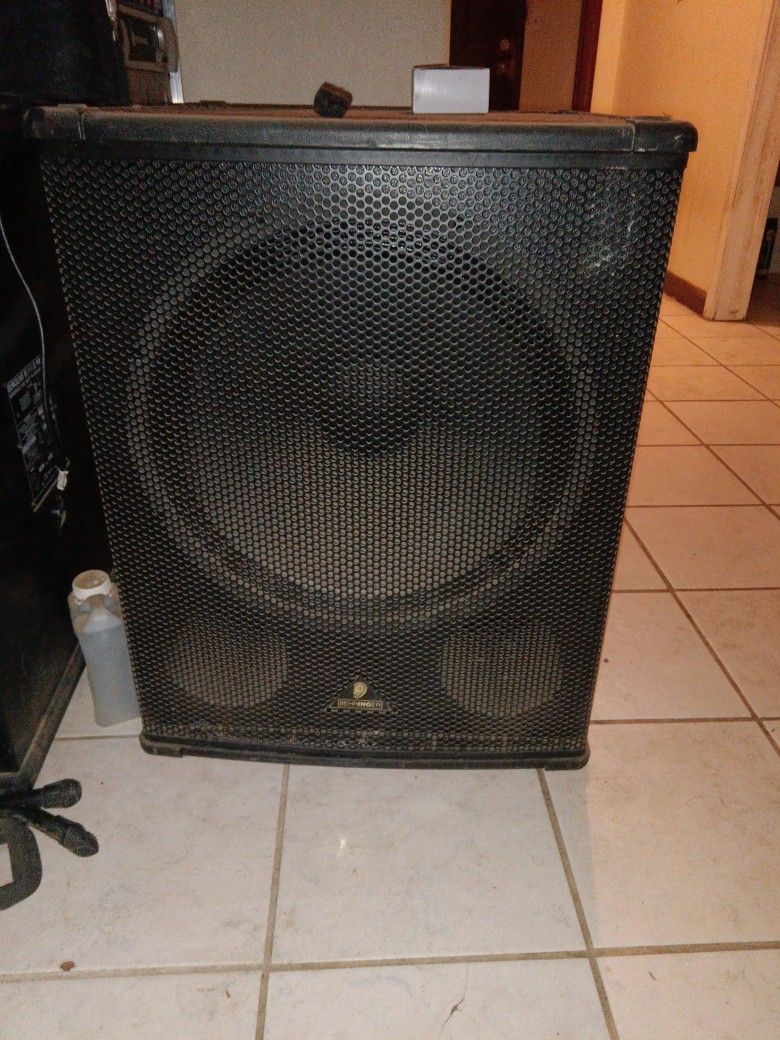 Behringer 18 Inch Subwoofer Pair PA Speaker 1600 W 