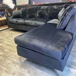 ALL BLACK VELVET SECTIONAL $685 INCLUDING DELIVERY!!! YOU DON’T PAY UNTIL WE DELIVER!!! Price includes delivery!!