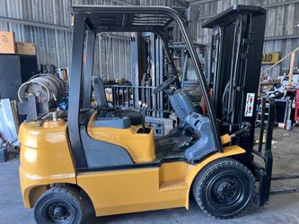 Forklift Hyundai 5000 lbs